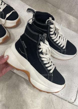 Стильні черевики кеди хай топи на платформі бершка bershka боти спортивні на грубій підошві