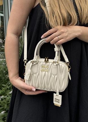 Сумка женская в стиле miu miu arcadie matelassé nappa leather bag cream