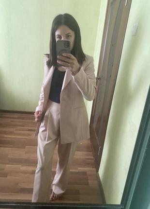 Костюм українського бренду lesia