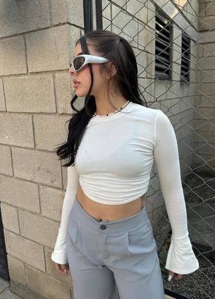 Топ з довгими оригінальними рукавами