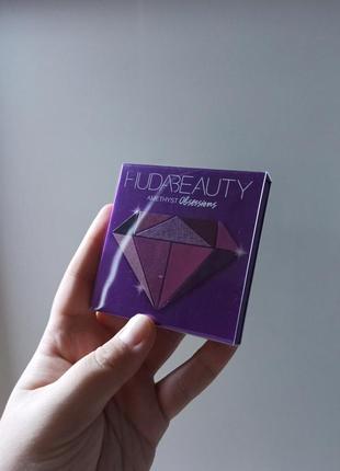Палетка теней huda beauty amethyst obsessions