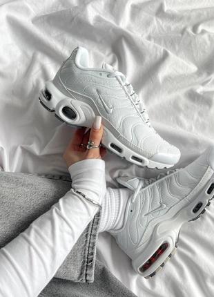 Кроссовки nike air max plus tn'triple white