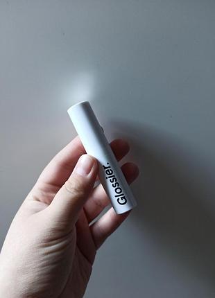 Glossier лимитированная матовая губная помада generation g в оттенке cranberry