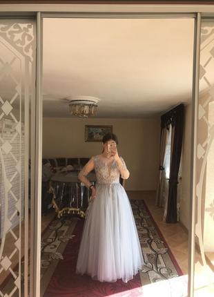 Випускна сукня