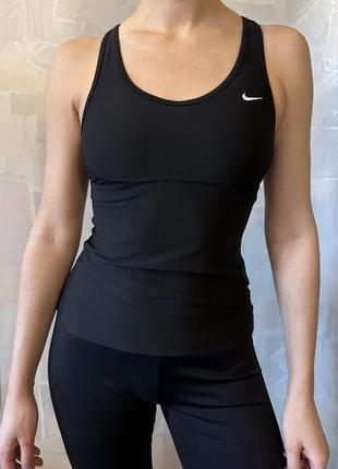 Топ nike із підтримкою грудей