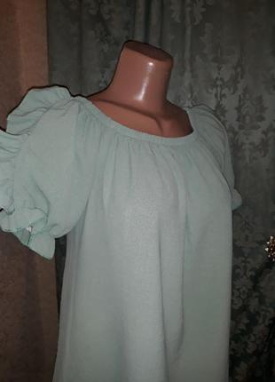 Блуза святкова  невагома.