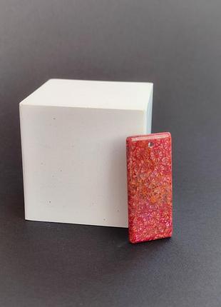 Підвісок корал багет. натуральний камінь без оправи. кулон з коралу. індія.