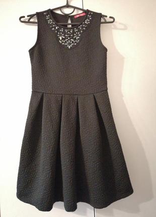 Шикарное платье  y. d 11-12 лет в отличном состоянии. плотная, рифленая ткань. длина 80см,ширина пол