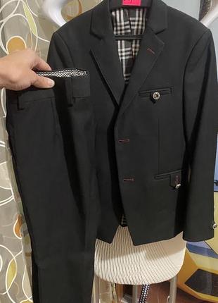 Школьный костюм 128-134 р