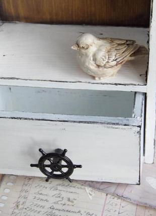 Поличка для дому