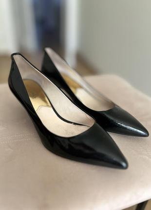 Туфлі на шпильці michael kors alina flex kitten