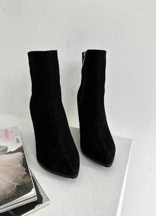 Замшеві ботильйони жіночі чорні демісезонні на байці
