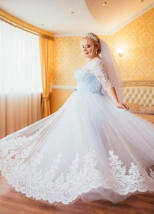 Весільна сукня