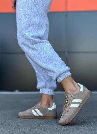 Кеди жіночі