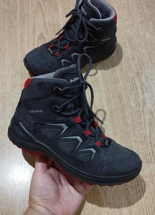 Непромокаемые ботинки lowa innox evo gore-tex оригинал деми