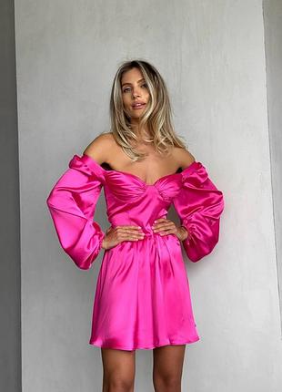 Сукня міні з чашкою із сатину