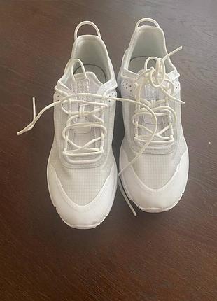 Nike  react