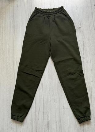 Женские спортивные штаны