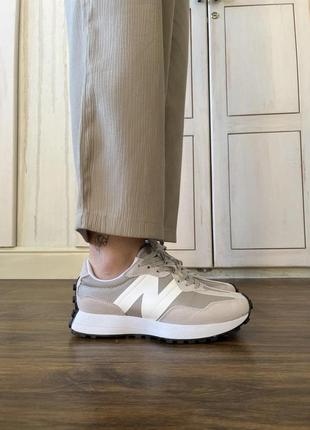 Жіночі кросівки new balance 327 grey v21 фото