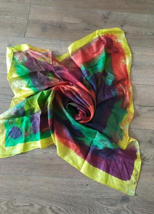 Шелковый платок с ручной росписью батик1 фото