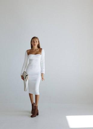 Бавовняна сукня міді з вирізом на декольте, в'язане плаття з бавовни, сукня з відкритими п...