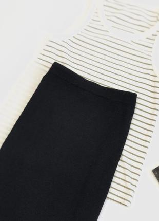 Чорна, довга спідничка3 фото