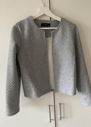 Сірий жіночий піджак reserved