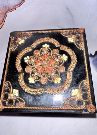 Винтажная шкатулка