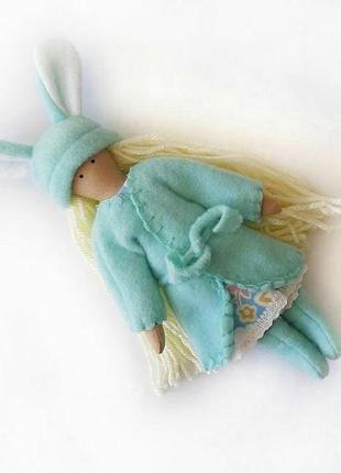 Маленькая текстильная кукла1 фото