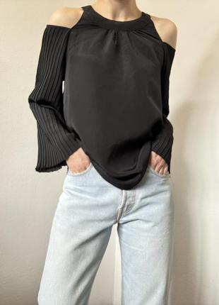 Черная блуза с открытыми плечами блузка с широкими рукавами рубашка плиссе блуза черная блузка плиссированная6 фото