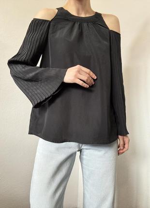 Чорна блуза з відкритими плечима блузка з широкими рукавами сорочка плісе блуза чорна блузка плісірована1 фото