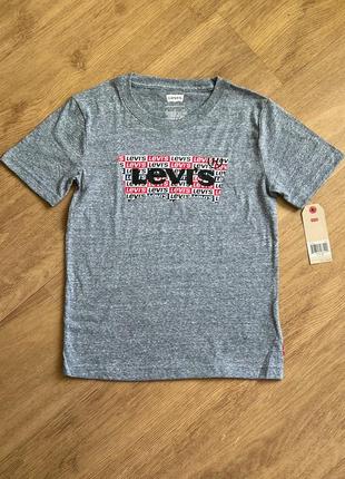 Новая футболка levi's 8-10 лет2 фото