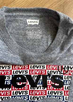 Новая футболка levi's 8-10 лет4 фото