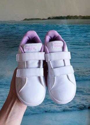 Кросівки adidas, 26 р,myanmar7 фото
