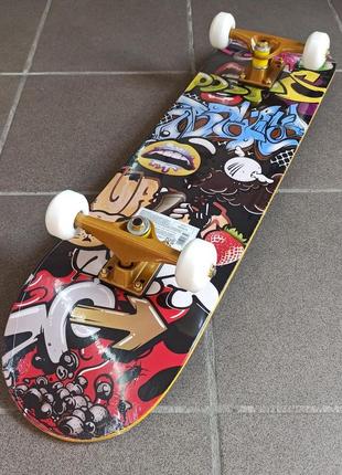 Скейтборд трюковой с чехлом. клен