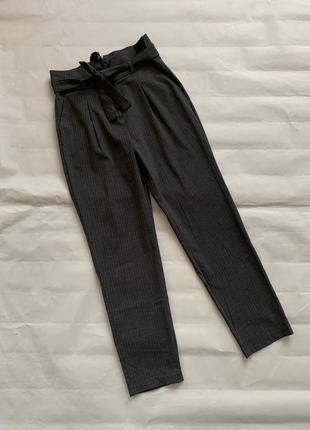 Брюки брюки с высокой талией xs