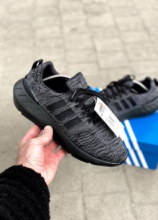 Кросівки adidas swift run4 фото