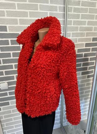 Коротка червона яскрава еко шубка