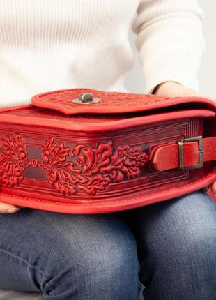 Шкіряна сумка через плече червона прямокутна з орнаментом тисненням етно7 фото
