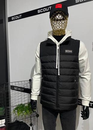 New!!!чоловіча стильна жилетка hugo boss(made in germany)