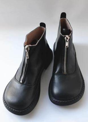 Черевики анатомічної форми