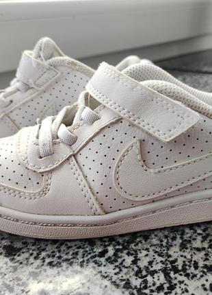 Дитячі кросівки nike 26 розмір.