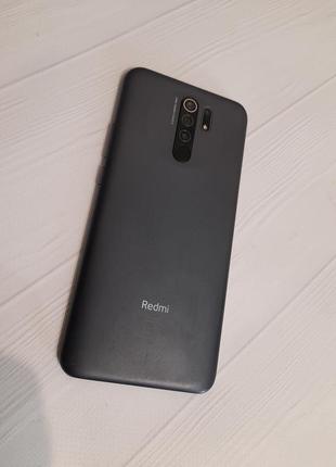 Смартфон xiaomi redmi 9 3,5/32gb (є тріщіна - на работу ніяк не впливає)2 фото