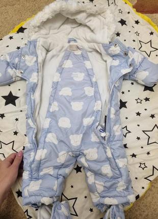 Продам комбинезоны на девочку