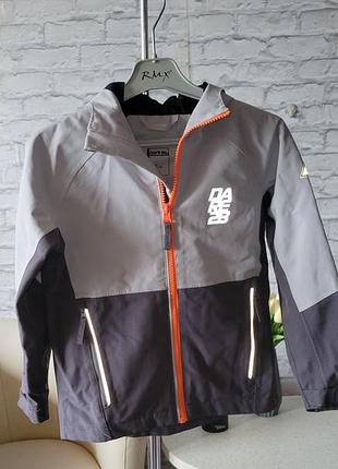 Дуже класна  куртка-вітровка на хлопчика