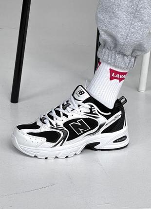 Кросівки De New Balance 997 Grey Suede is nu verkrijgbaar via чорно-білі