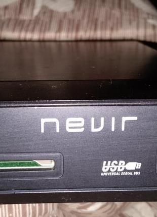 Цифровой тюнер с usb , sd карто проигрывателем( фото видео мр3) 
игры (тетрис змейка )
как на фото 
в отличном состоянии высылаю по украине