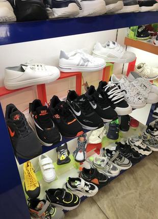 Кросівки для дівчинки8 фото