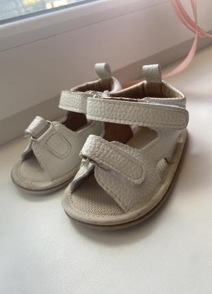 Дитячі босоніжки 11см