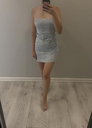 Сукня в квітковий принт